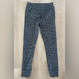 Offline by Aerie Charcoal Leopard Women’s Leggings